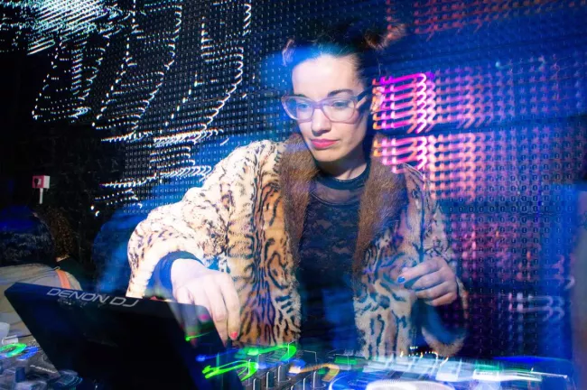 La Puta Ama DJ