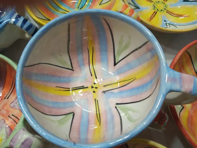 Tazas artesanales pintadas a mano