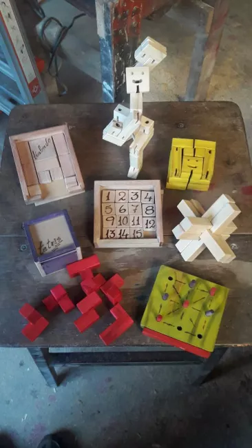 TA TE TI, JUEGO 15, TRABADO Y CRUZ: todos juegos de ingenio de variada dificultad para resolver