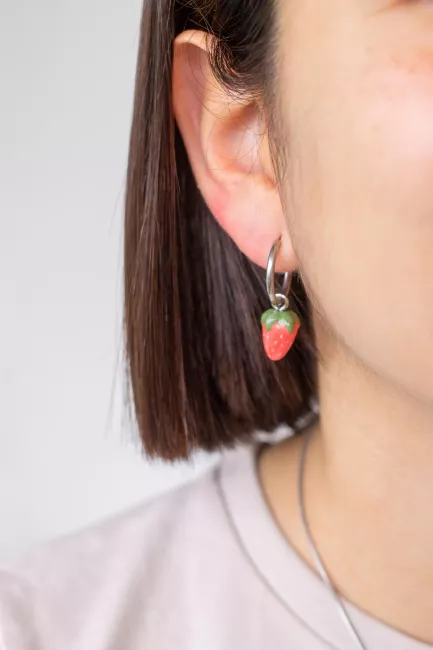 aro de frutilla puesto