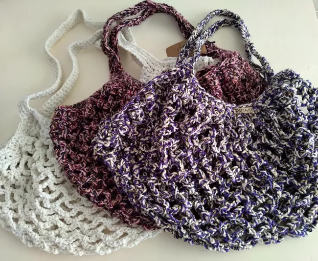 Bolsas ecológicas tejidas a crochet en material acrílico fantasia