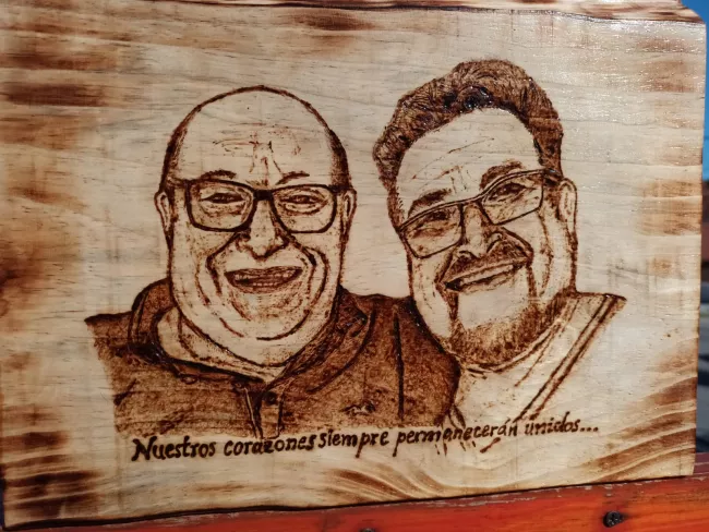 retrato personalizado pirograbado artesanal