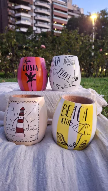 Mates de algarrobo, diseño Mar del Plata